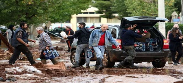 Οργή δημάρχου Μάνδρας: Ο Τσίπρας και η Δούρου δεν μπήκαν στην πόλη να δουν τις καταστροφές (βίντεο)